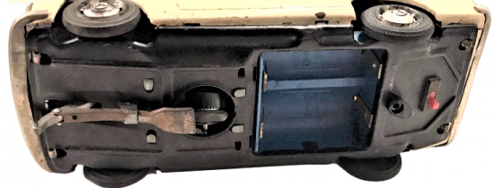 TENEKE OYUNCAK PİLLİ MERCEDES ARABA 113 KASA 1975 MODEL